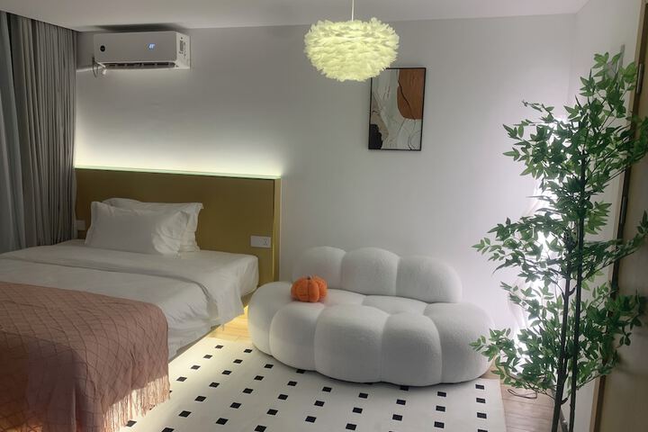 Room 9 of 86