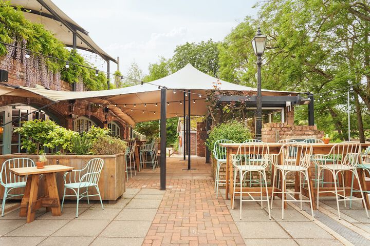 Terrace/Patio 73 of 75