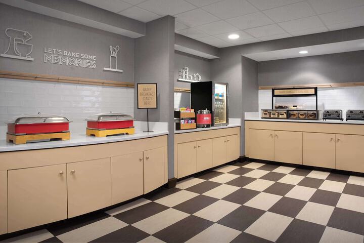 Breakfast area
