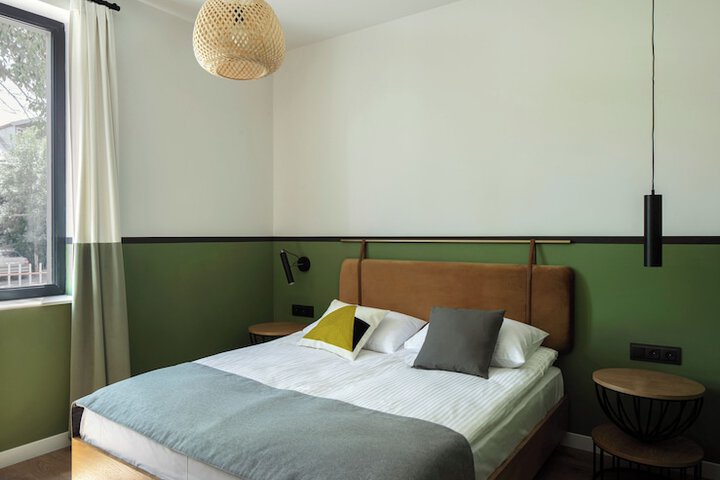 Room 5 of 40