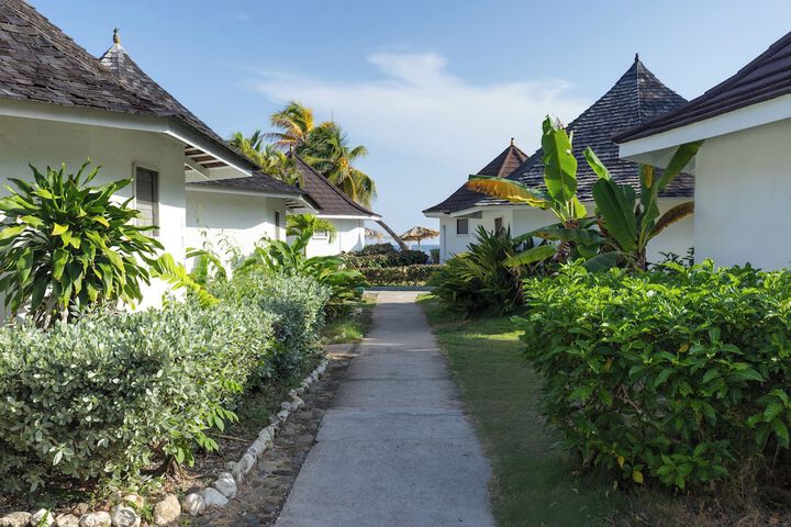 Hotel Exterior 116 of 141
