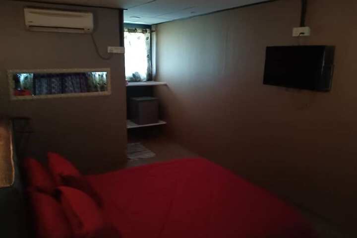 Room 8 of 41