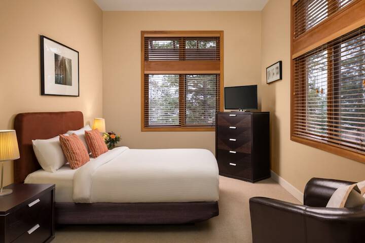 Room 5 of 65