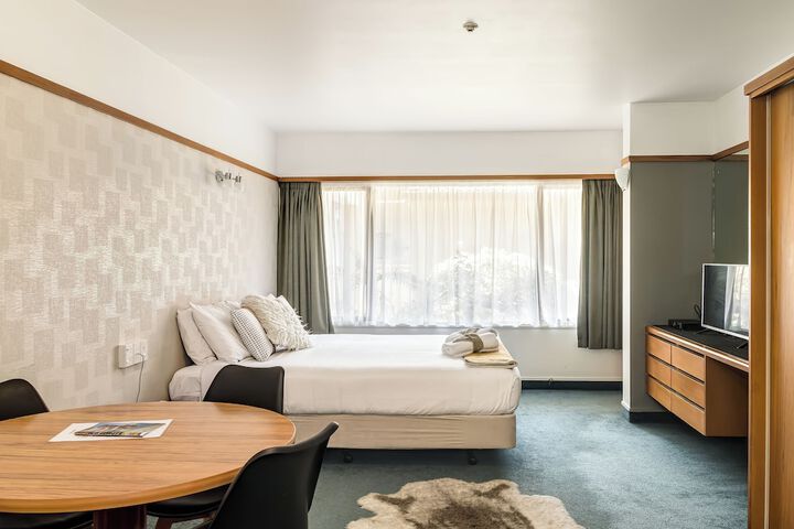 Room 13 of 86