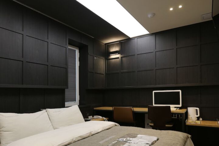 Room 13 of 44