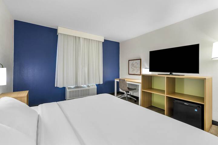 Room 25 of 49