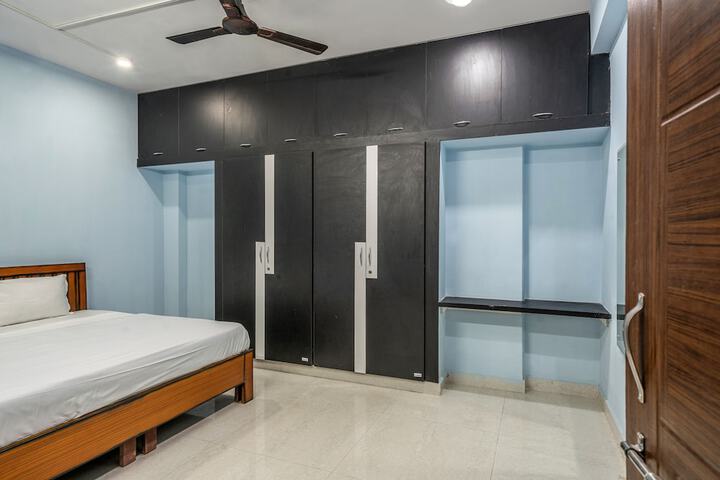 Room 16 of 24