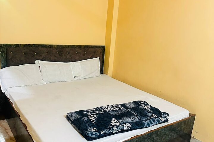 Room 3 of 11