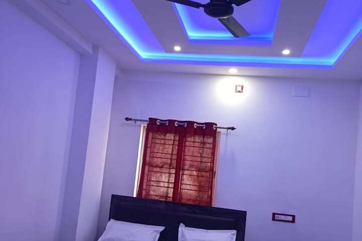 Room 7 of 15