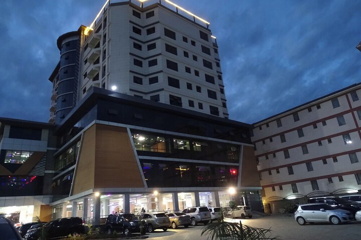 Hotel 106 of 112
