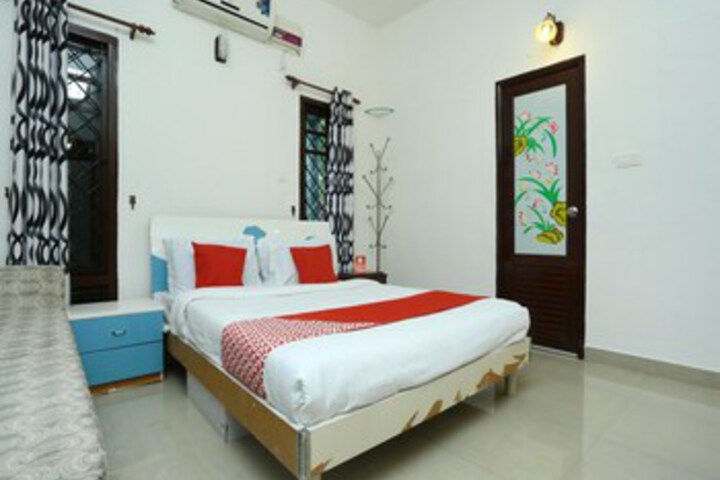 Room 7 of 25