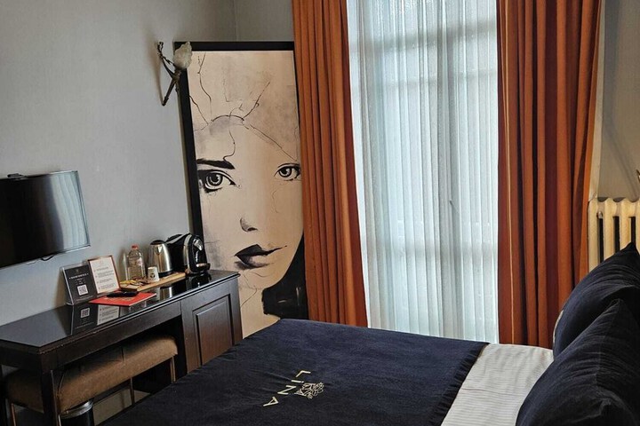 Room 20 of 81