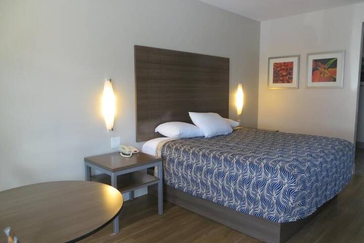 Room 16 of 36