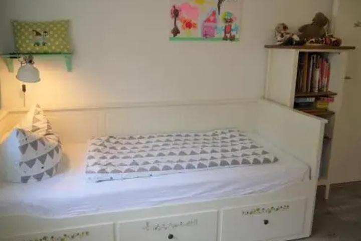 Room 5 of 15