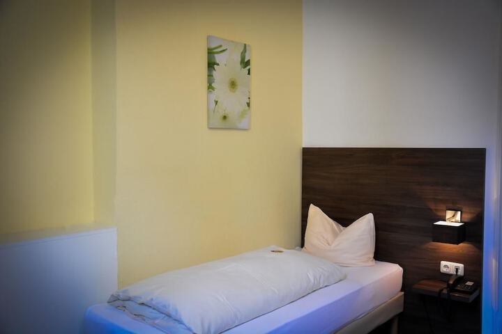 Room 6 of 21