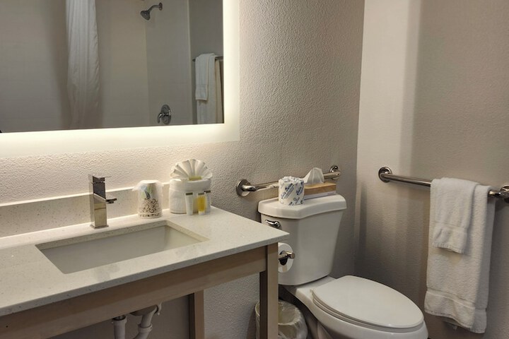Clean Restrooms