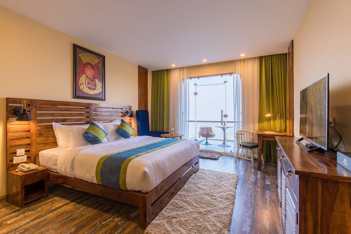 Room 10 of 76