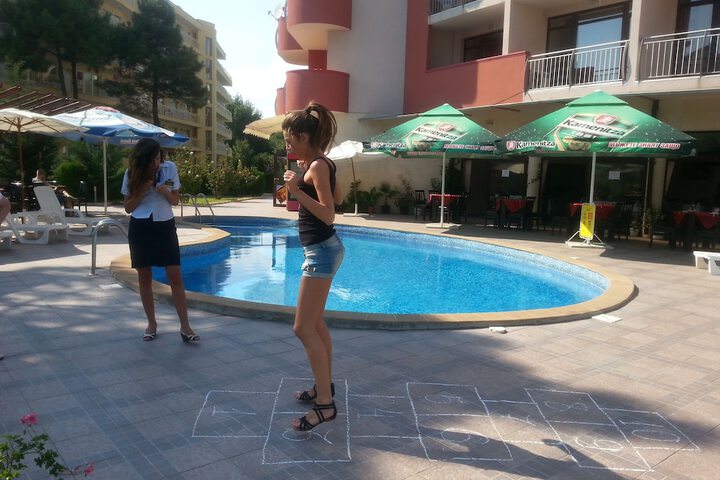 Pool 52 of 92