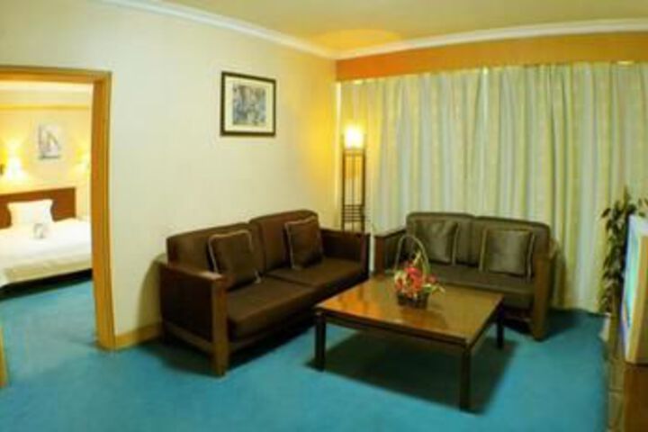 Room 16 of 31