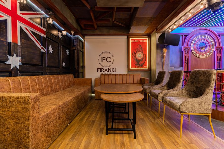 Lounge 57 of 62