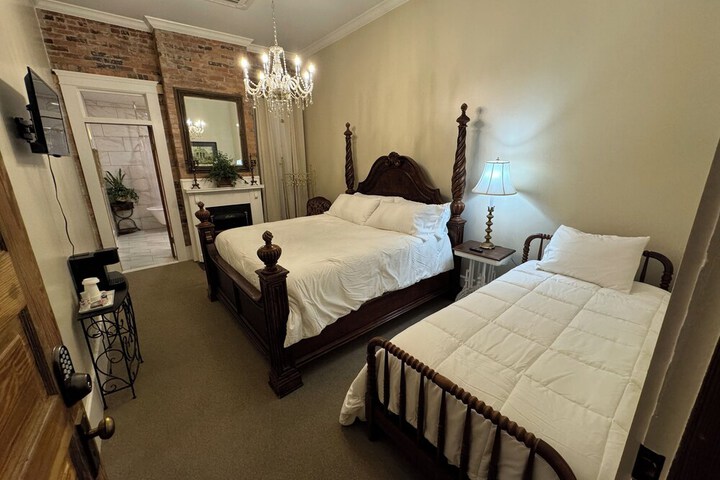 Room 10 of 47