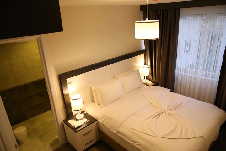 Room 50 of 78