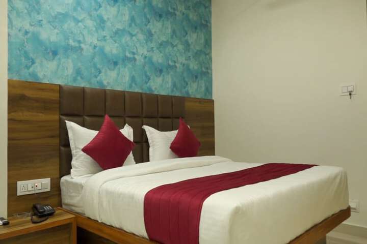 Room 15 of 16