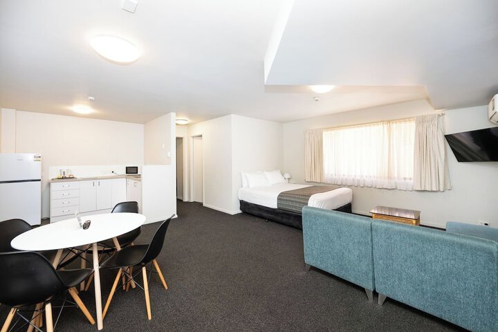 Room 48 of 86