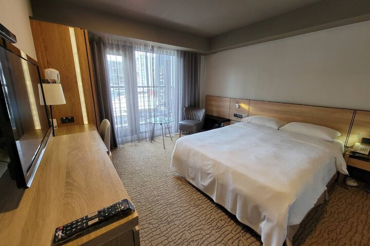 Room 36 of 91