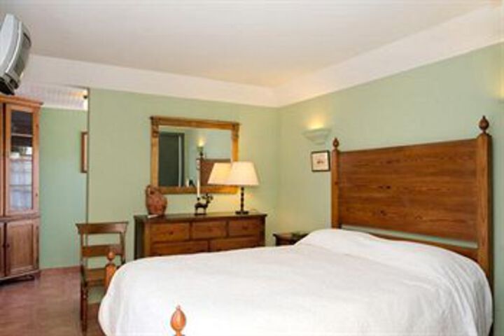 Room 26 of 80