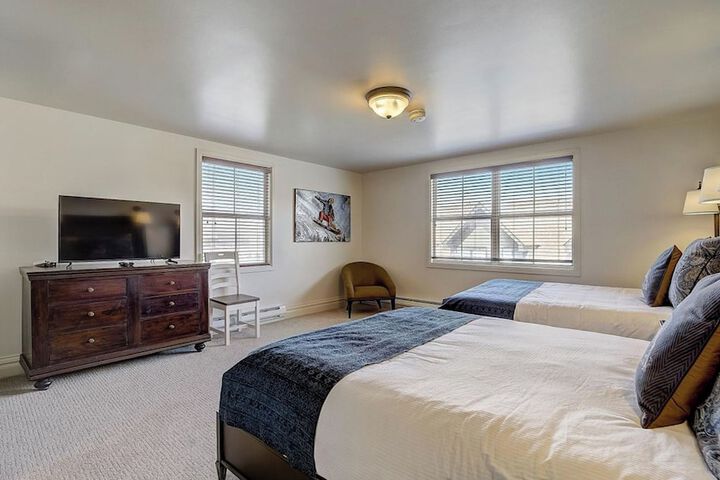 Room 11 of 39
