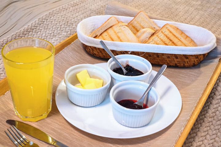 Breakfast/Coffee Service 15 of 18