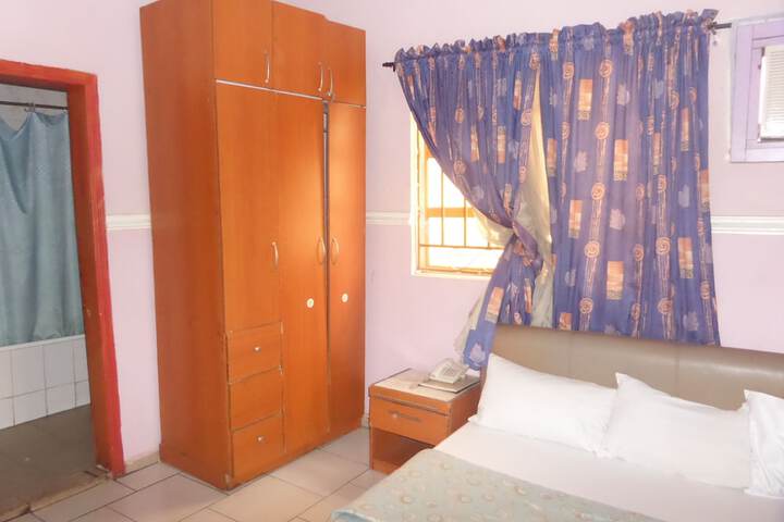 Room 3 of 17