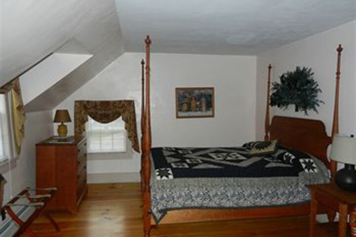 Room 12 of 26