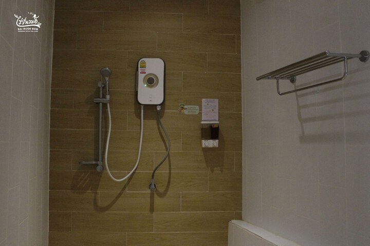 Room 24 of 61