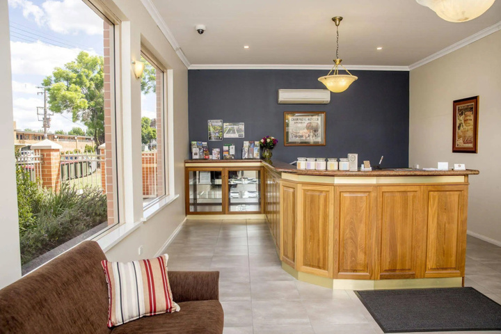 Entrance & Lobby