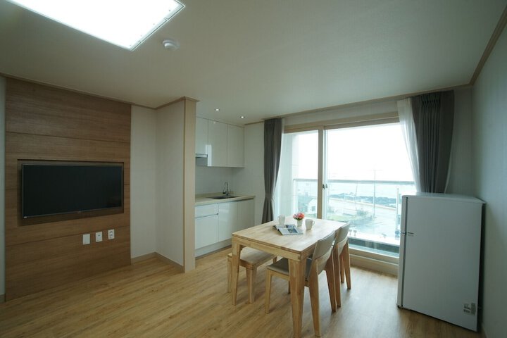 Room 14 of 26