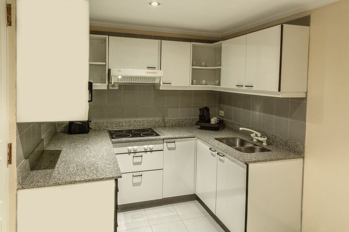 Room 10 of 72