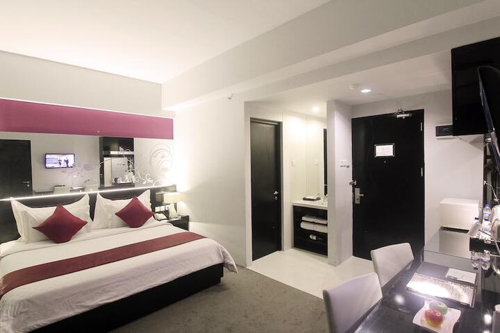 Room 3 of 25