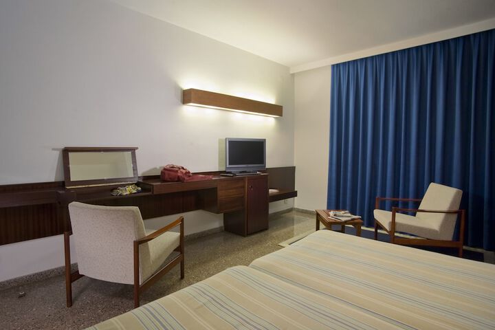 Room 113 of 234