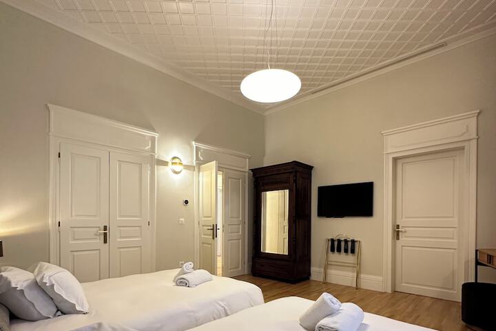 Room 35 of 95
