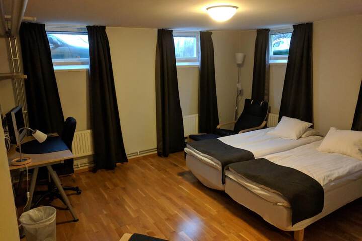 Room 8 of 35