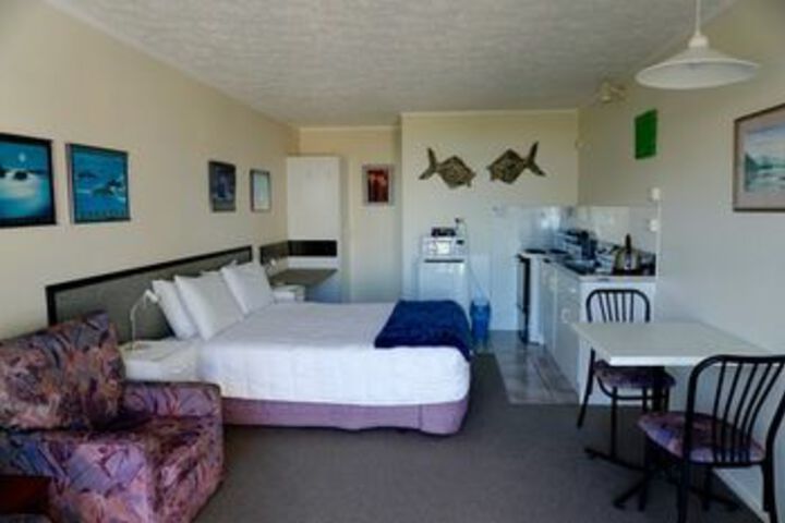 Room 12 of 22