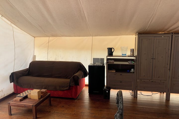 Room 18 of 143