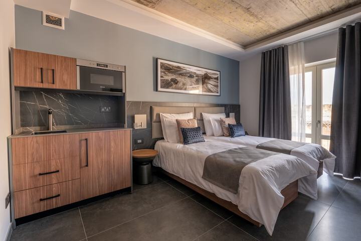 Room 14 of 60