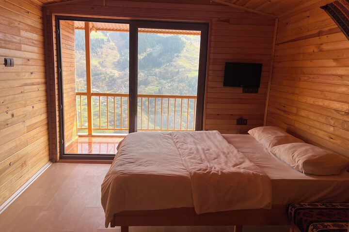Room 18 of 42