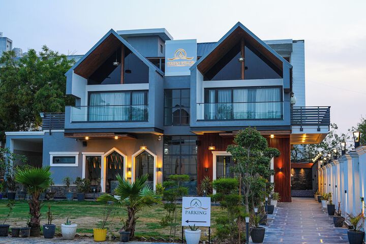 Hotel 37 of 41