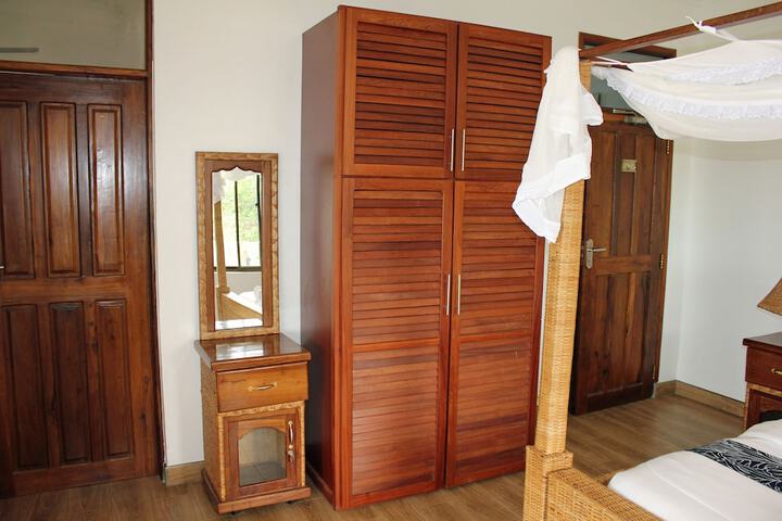Room 10 of 54