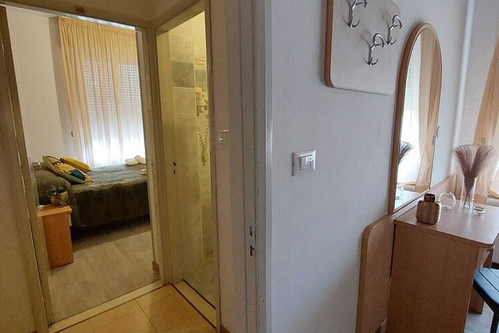 Room 14 of 22