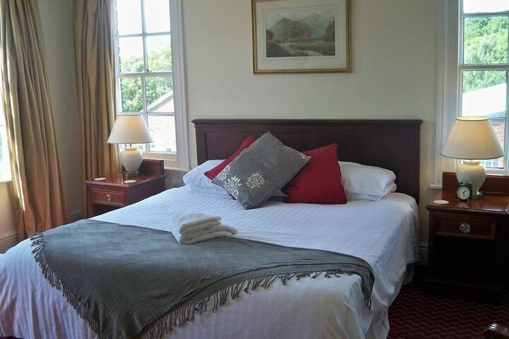 Room 4 of 15